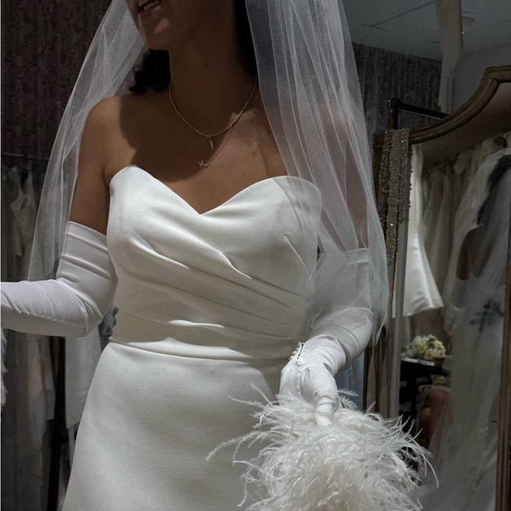 Yvonne Le Fleur Elegant White Wedding Dress with Ostrich Feather Detail - Picture 8 of 13